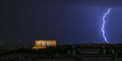 Başkentte sağanak etkili oluyor