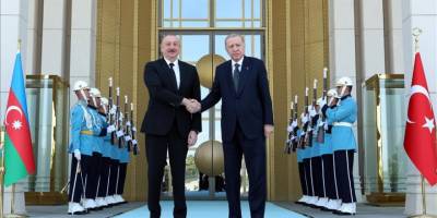 Cumhurbaşkanı Erdoğan, Azerbaycan Cumhurbaşkanı Aliyev ile bir araya geldi