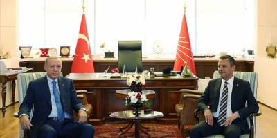 Cumhurbaşkanı Erdoğan, CHP Genel Başkanı Özel'i CHP Genel Merkezi'nde ziyaret etti