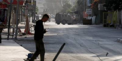 İsrail ordusu Cenin'e baskın düzenledi ve Cenin kampını kuşattı