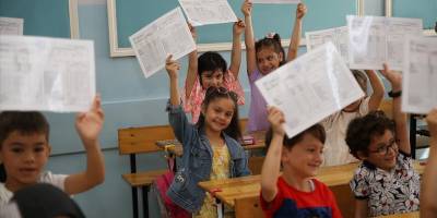 20 milyonu aşkın öğrenci yarın "karne heyecanı" yaşayacak