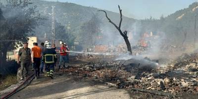 Kastamonu'da köyde çıkan yangında 11 ev yandı