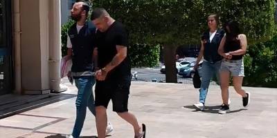 Muğla'da kamyonet kasasında 15 düzensiz göçmen yakalandı