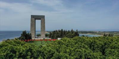 Çanakkale'de yangın nedeniyle girişlerin durdurulduğu Tarihi Alan tamamen ziyarete açıldı