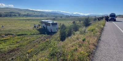 Sivas'ta şarampole inen yolcu otobüsünde 8 kişi yaralandı