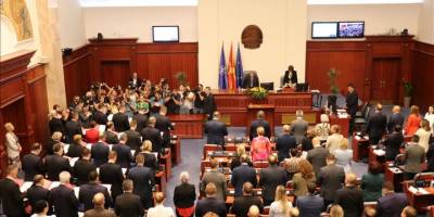 Kuzey Makedonya'da yeni hükümet güvenoyu aldı