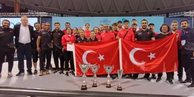 Milli halterciler Yıldızlar ve 15 Yaş Altı Avrupa Şampiyonası'nı 61 madalyayla tamamladı