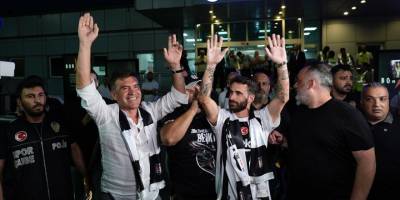 Beşiktaş'ın transfer görüşmelerine başladığı Rafa Silva, İstanbul'a geldi