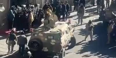 Bolivya'da yeni atanan ordu komutanının emri üzerine, darbe girişiminde bulunan askerler geri çekildi