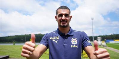 Fenerbahçe'nin yeni transferi Levent Mercan, gazetecilerin sorularını yanıtladı