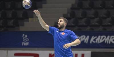 A Milli Hentbol Takımı Kaptanı Samet Kanberoğlu: Hedefimiz tabii ki Avrupa Şampiyonası'na katılmak