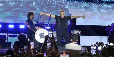 Şarkıcı Haluk Levent Trabzon'da konser verdi