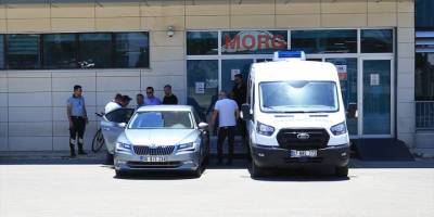 Gazeteci Küçükkaya'nın annesi, denizde geçirdiği kalp krizi sonucu hayatını kaybetti