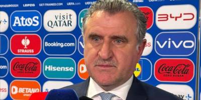 Bakan Bak: Futbolcularımızı tebrik ediyoruz. Çok üst düzeyde mücadele ederek bizleri gururlandırdılar