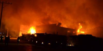 Manisa'da depoda çıkan yangın kontrol altına alındı