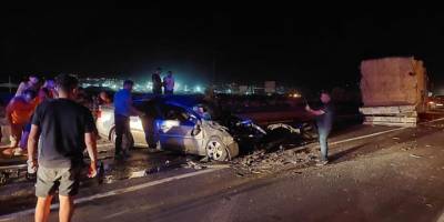 Kahramanmaraş'ta otomobil ile tırın çarpıştığı kazada, 7 kişi yaralandı