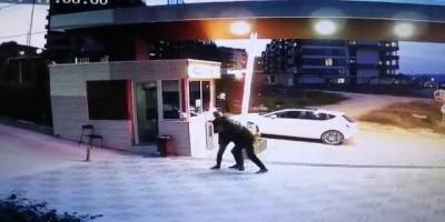 Yeğeninin kaybolduğu gerekçesiyle site güvenliğini böyle dövdü