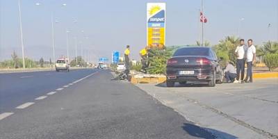 Manisa'da otomobil ile çarpışan motosikletteki çocuk öldü