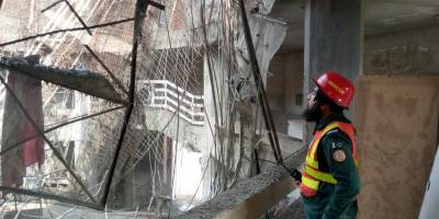 Pakistan’da inşaat halindeki caminin kubbesi çöktü: 3 ölü