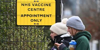 İngiltere'de son 24 saatte Covid-19 nedeniyle 678 kişi hayatını kaybetti