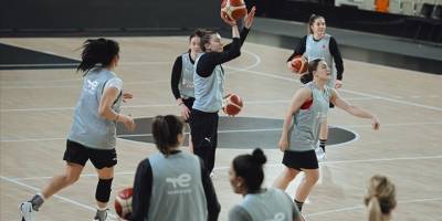A Milli Kadın Basketbol Takımı, Slovakya maçının hazırlıklarını tamamladı