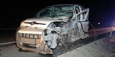 Kafaya kafaya çarpışıp metrelerce savrulan araçlar hurdaya döndü: 5 yaralı