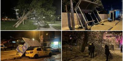 Bursa'da kuvvetli fırtına otobüs durağı ve atık toplama kabinini devirdi