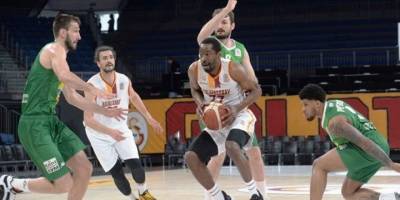 Galatasaray: 106 - Frutti Extra Bursaspor : 93