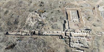 Uşak'ta imparator Hadrianus'a ithafen yazıt bulundu