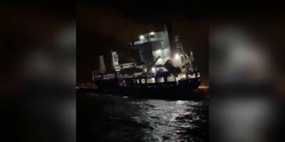 Mersin açıklarında yan yatan yük gemisi için tahliye işlemi başlatıldı