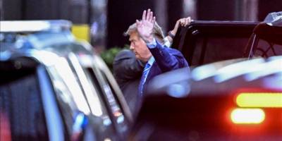 Trump'ın avukatları, müvekkilleri aleyhindeki "sus payı" davasının düşürülmesini talep etti