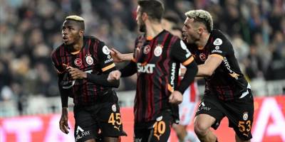 Sivasspor deplasmanından galibiyetle dönen Galatasaray, zirvede puan farkını açtı