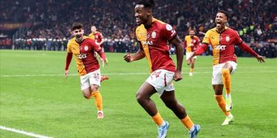 Namağlup lider Galatasaray, Trabzonspor'u 90+8'de bulduğu golle yendi