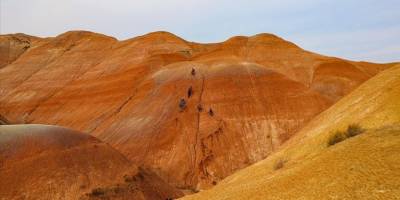 Iğdır'ın kışa renk katan doğal harikası Gökkuşağı Tepeleri