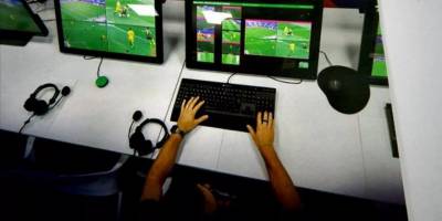 VAR hakeminden skandal hamle: Canlı yayında bahis oynarken yakalandı