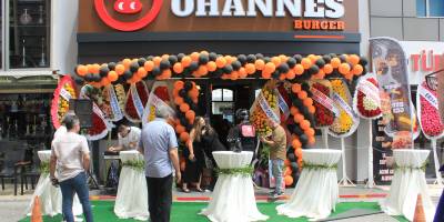 Kemeraltı’nda Burger Rüzgarı! Ohannes Burger Açılışıyla Lezzet Sahnesine Giriş Yaptı