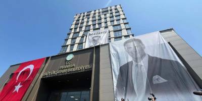 Manisa başkanını uğurladı: Gözyaşları sel oldu