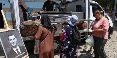 Güzelbahçe’de Ferdi Zeyrek adına lokma döküldü