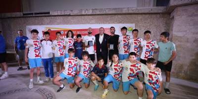 Menderes'ten spora destek