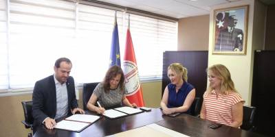 Karşıyaka’da ‘sağlıklı kentleşme’ için imzalar atıldı