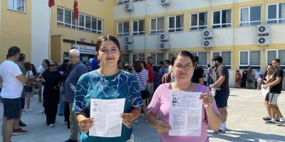 Annesiyle aynı okulda sınava girdi