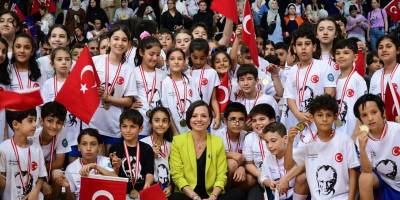 Karabağlar’da yaz sporla güzel
