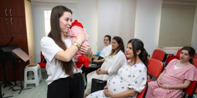 Gaziemir'de anne adaylarına eğitim