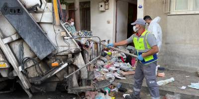 Bornova'da çöp ev mesaisi... Yedi yıllık kabus son buldu!