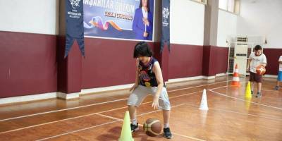 Büyükşehir'den çocuklara yaz tatilinde spor desteği!