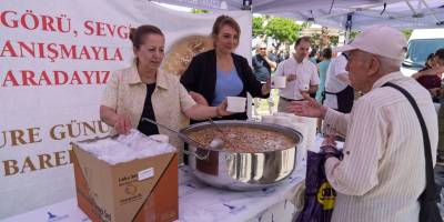 İzmir’de Muharrem ayı bereketi