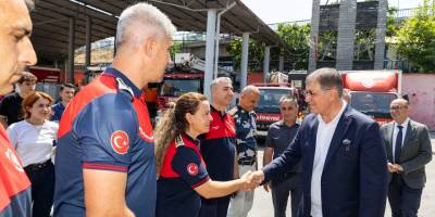Başkan Tugay’dan ateş savaşçılarına teşekkür ziyareti
