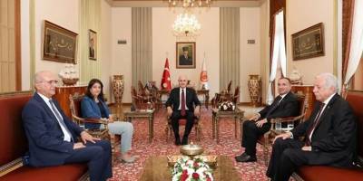 Kurtulmuş, Meclis Başkanvekillerini kabul etti