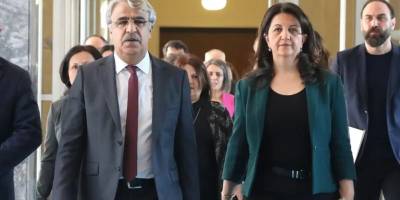 DEM Parti heyeti İmralı'ya gitti