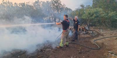 Büyükşehir ekiplerinden Akhisar’daki yangına müdahale